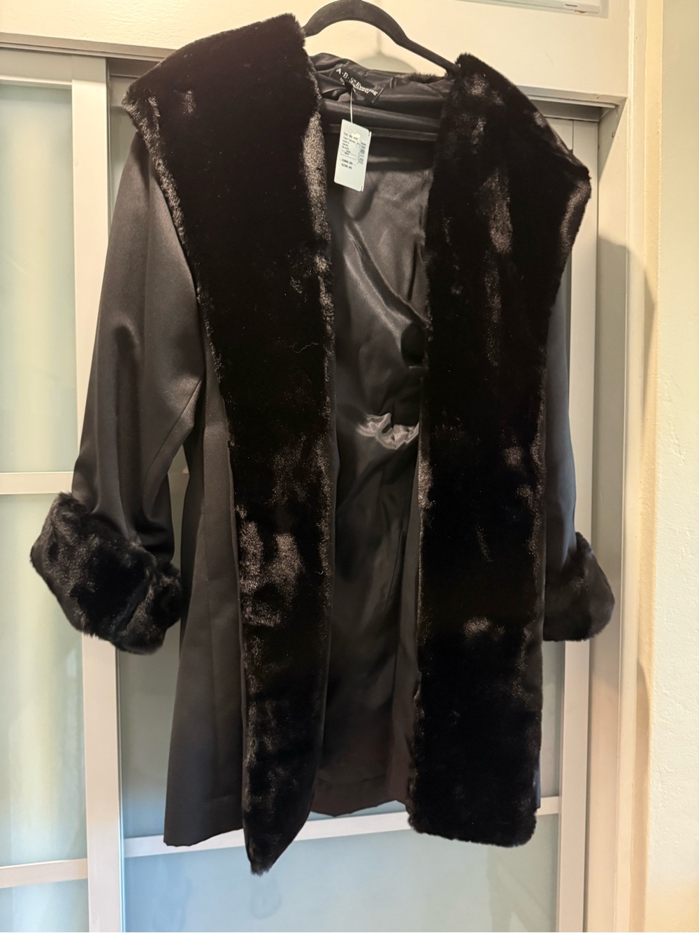 Black Faux-Fur Trim Trench Coat with Plush Collar